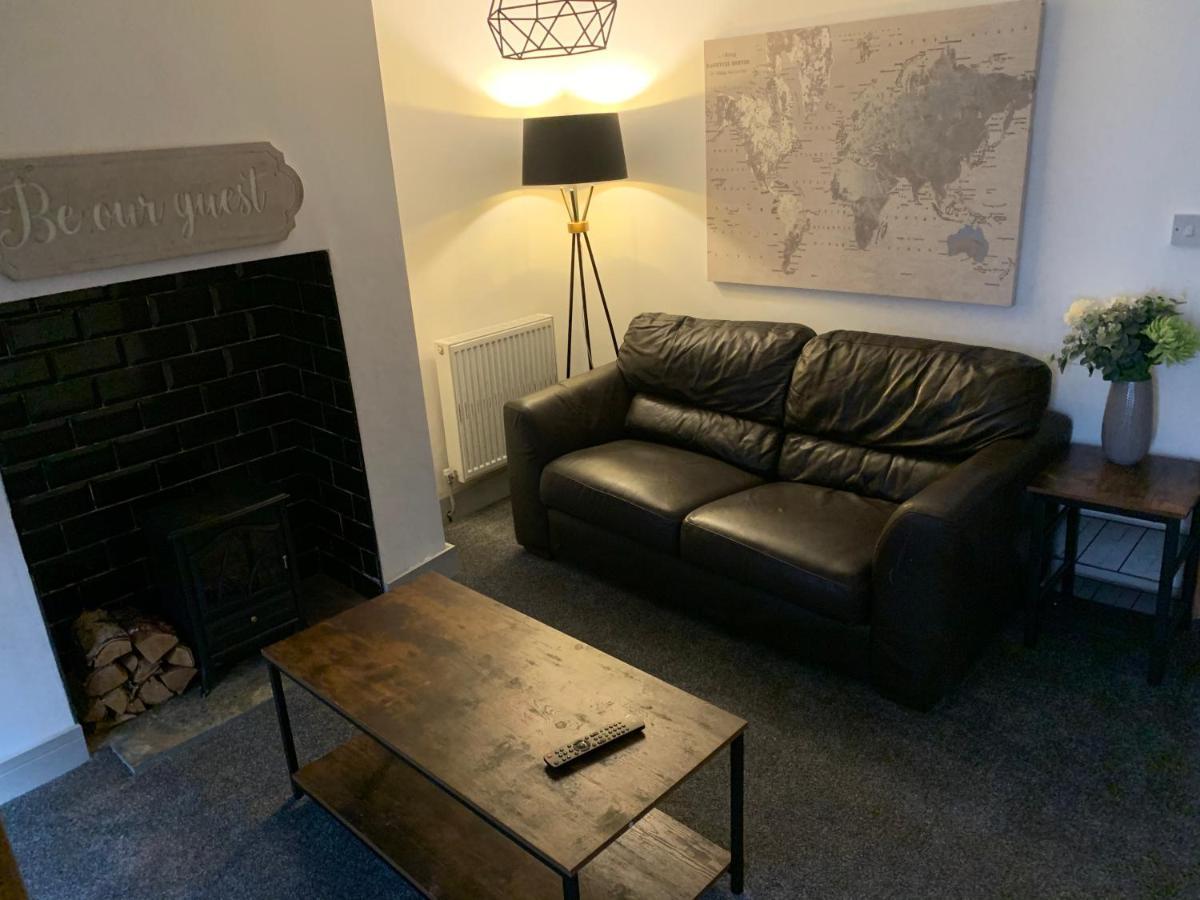Cosy Cottage In Redcar - Workstays Uk Wilton  Kültér fotó